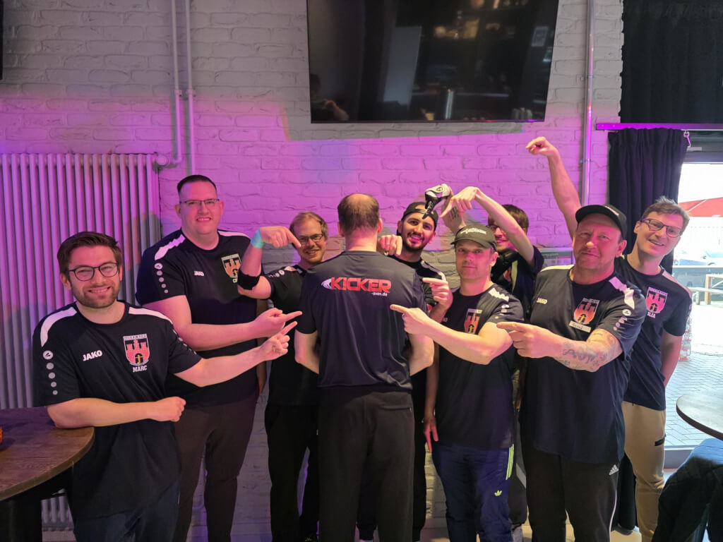 kicker-sven als sponsor der regionalliga mannschaft