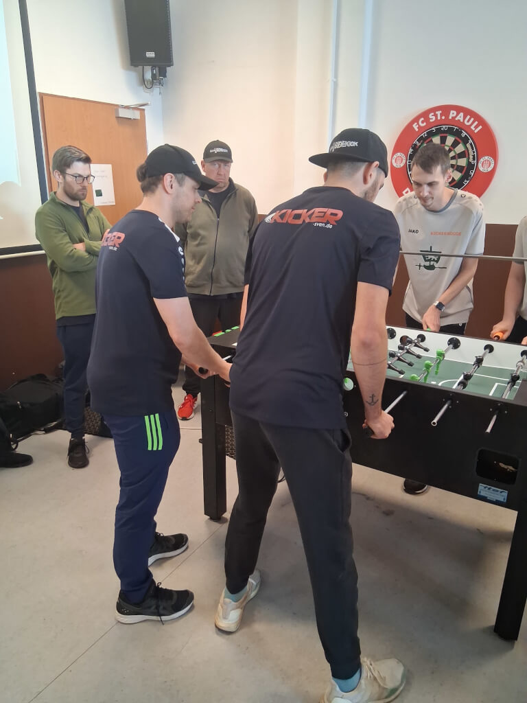 kicker-sven der sponsor der sidekickers