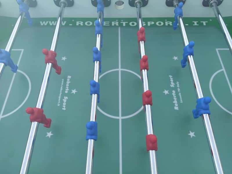 tischkicker_champion_roberto_sport_das_spielfeld